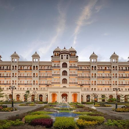 Uday Palace Navsari, A Member Of Radisson Individuals Esterno foto