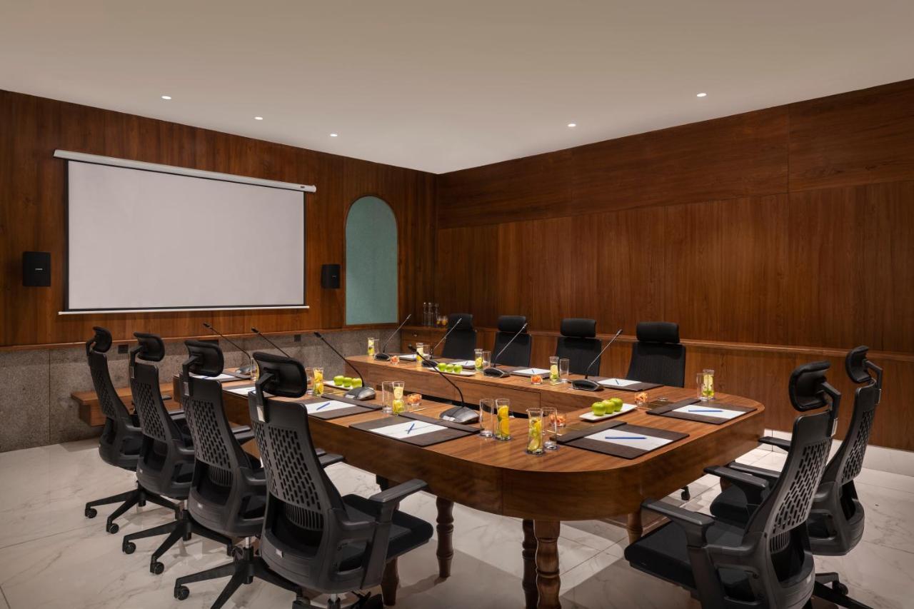 Uday Palace Navsari, A Member Of Radisson Individuals Esterno foto