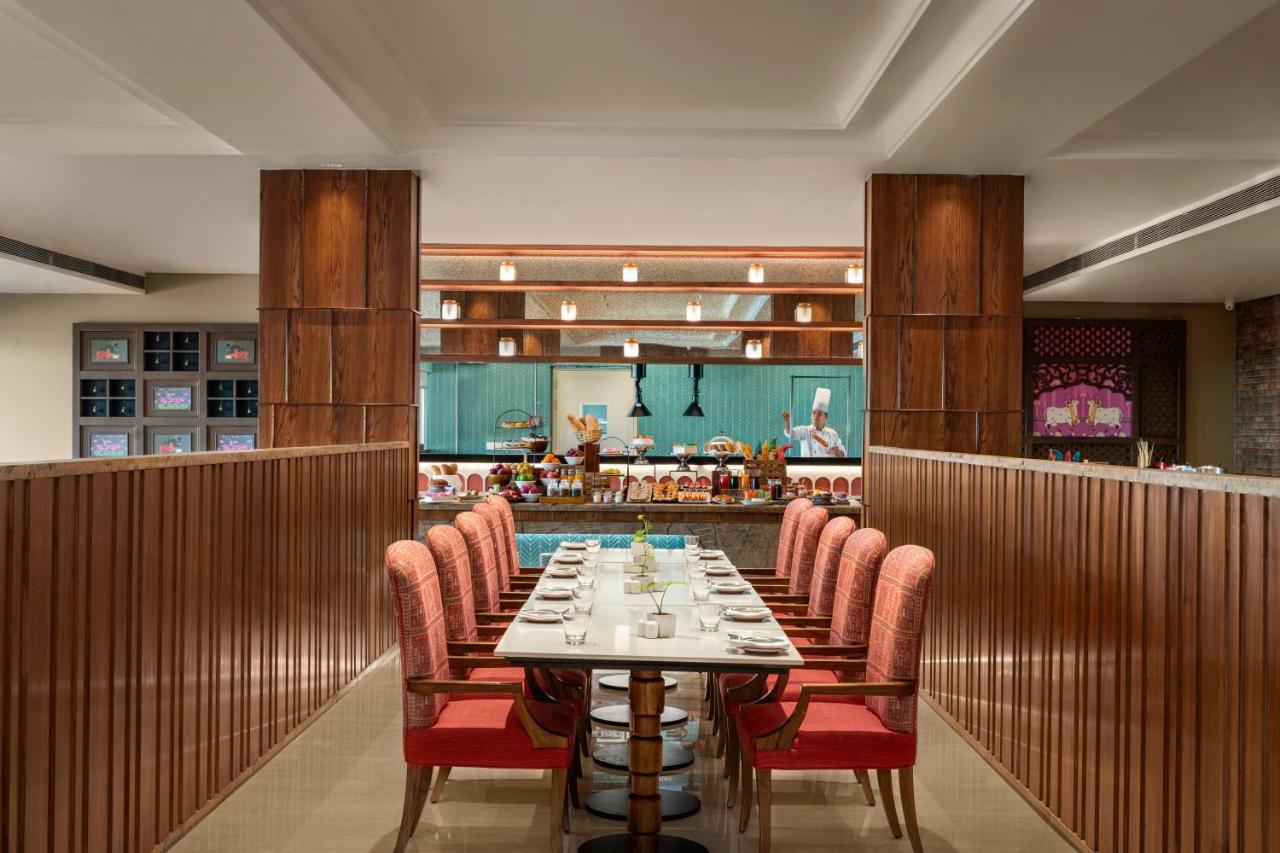 Uday Palace Navsari, A Member Of Radisson Individuals Esterno foto