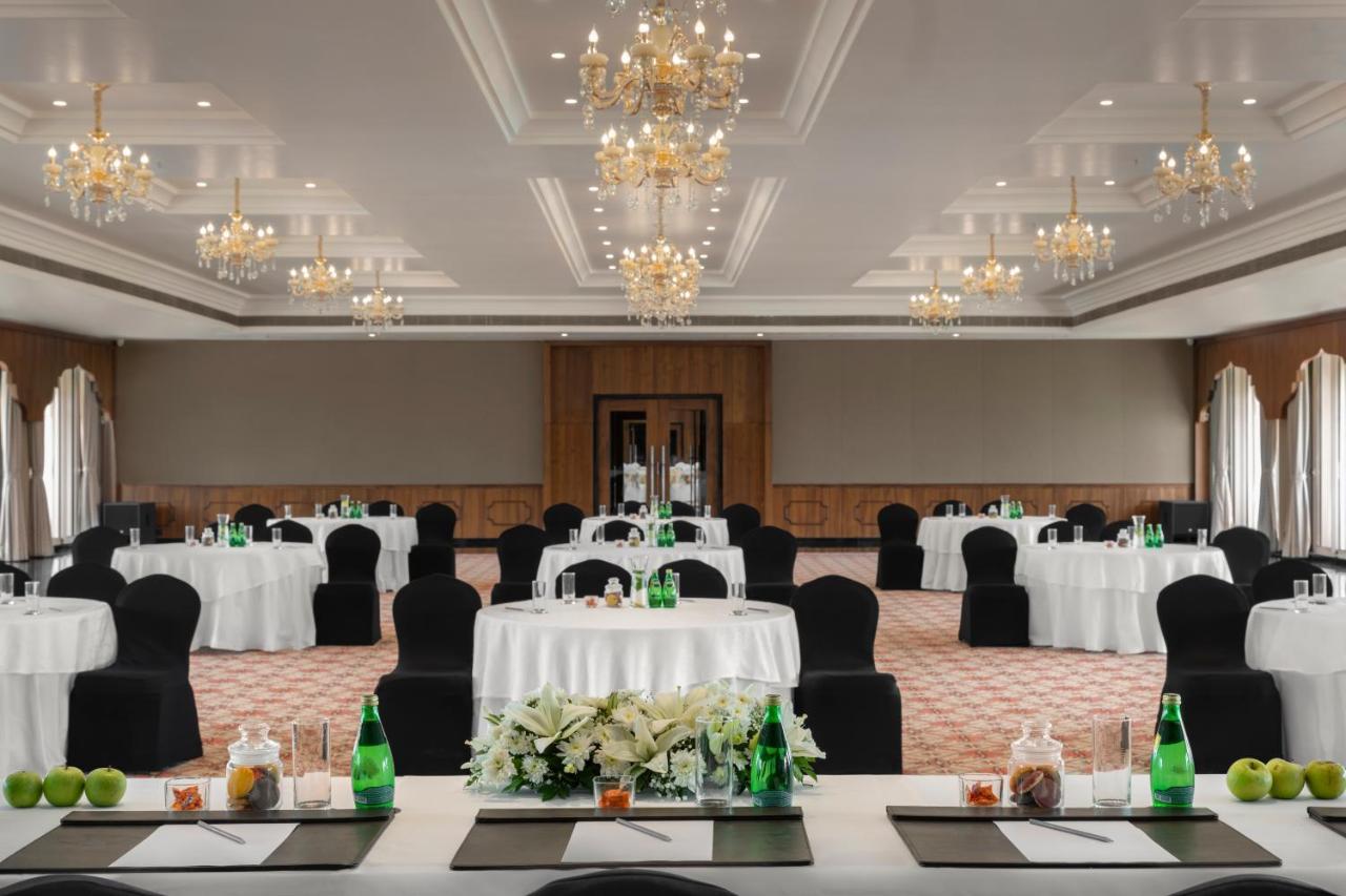 Uday Palace Navsari, A Member Of Radisson Individuals Esterno foto